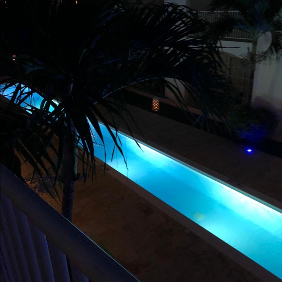 Meet your Posher, Alexandra - Picture 1 of 1